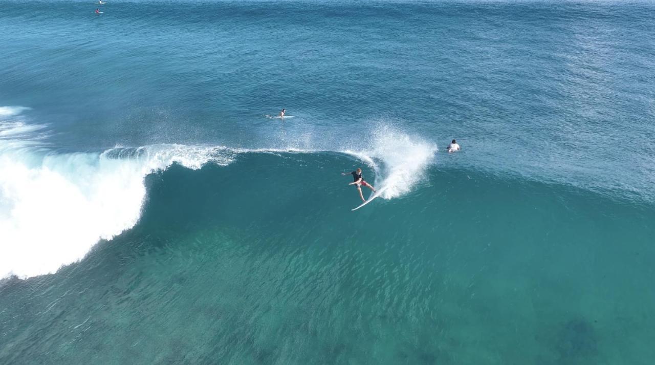 ホテル Surf Yoga Camp スルスドゥー エクステリア 写真